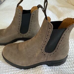 Blundstone womens Leather Chelsea Boots